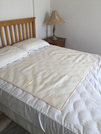 Premium Quality 3 Layer Quilted Chenille with fiberfill and TPU Waterproof pad 34" x 52" inch. The Best Underpad Sheet Protector for Children or Adults with Incontinence