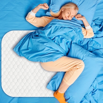 Premium Ultra Plus Waterproof Sheet Protector Bed Pad, Under-pad, Quilted, Waterproof, and Washable, 34" x 52" for Children or Adults with Incontinence (1-Pack)
